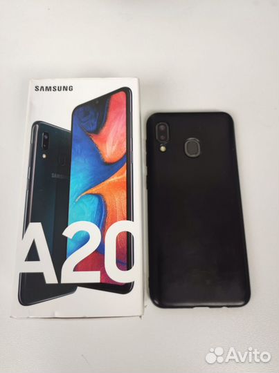 Samsung Galaxy A20, 3/32 ГБ