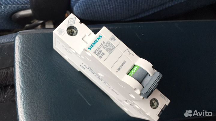 Автоматический выключатель Siemens