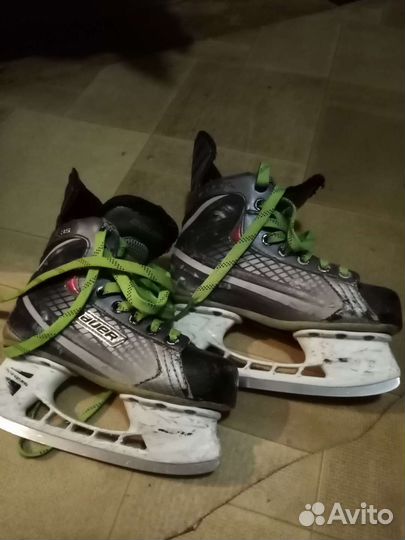 Хоккейные коньки бауэр