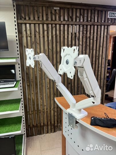 Кронштейн для двух мониторов onkron