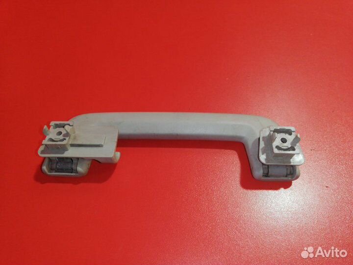 Ручка потолочная внутренняя задняя левая Ford