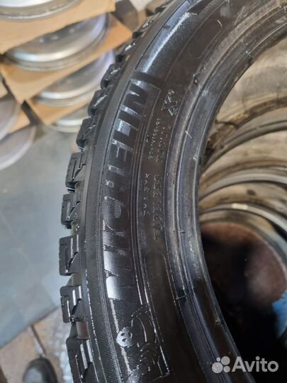 Michelin X-Ice North XIN2 215/50 R17