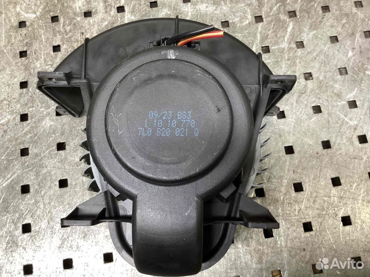 Моторчик печки Volkswagen Touareg