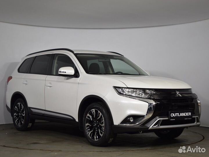 Mitsubishi Outlander 2.0 CVT, 2022