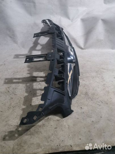 Решетка радиатора Hyundai Solaris 1