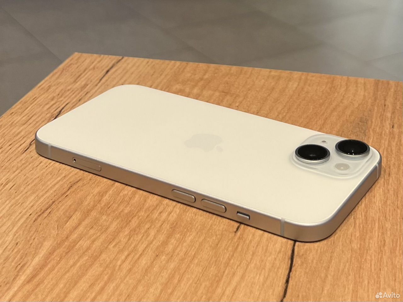 iPhone 15, 128 ГБ