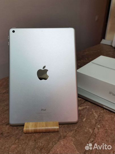 iPad 5 поколения (2017)