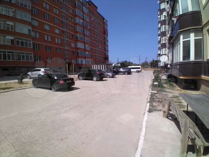 2-к. квартира, 76 м², 8/9 эт.