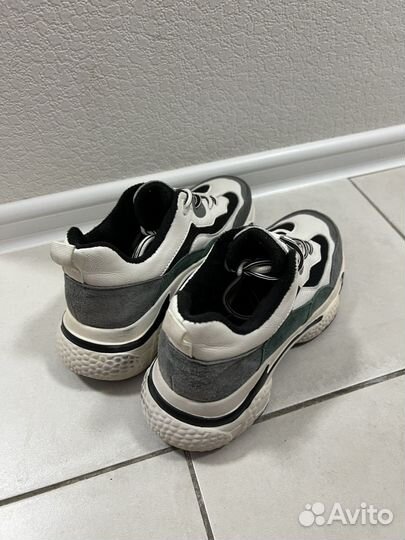 Кроссовки taoffen