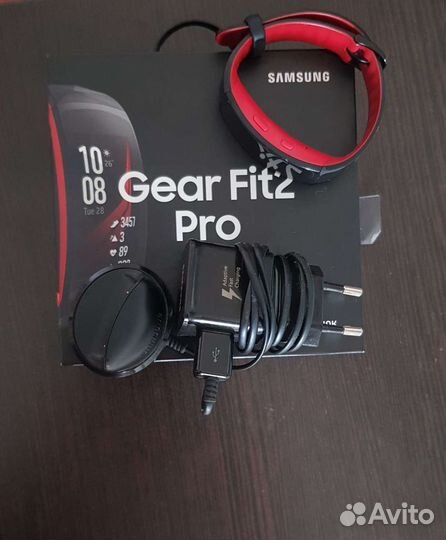 Фитнес-браслет Samsung Gear Fit 2 Pro