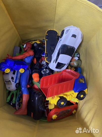 Игрушки машинки пакетом