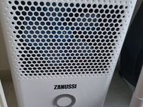 Осушитель воздуха Zanussi ZDH-12L белый