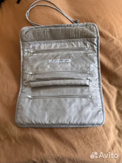 Для хранения и перевозки украшений