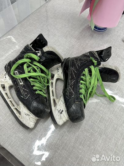 Хоккейные коньки bauer