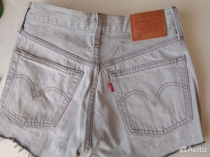 Джинсовые шорты Levi Strauss. W24