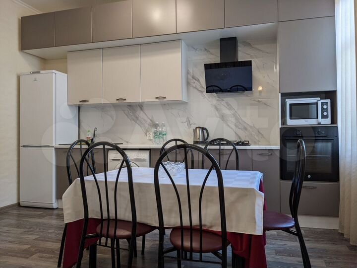 3-к. квартира, 120 м², 1/3 эт.