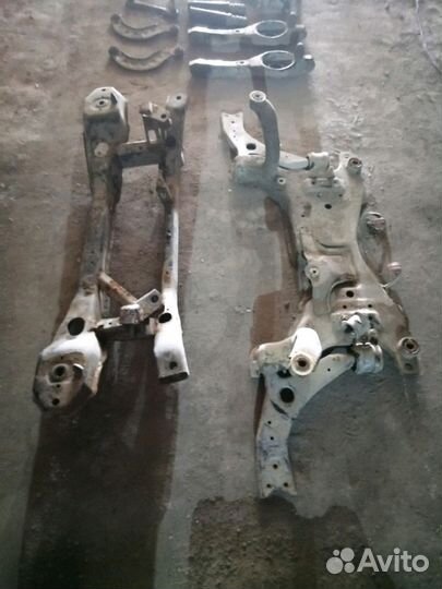 Подрамник Ford Focus II