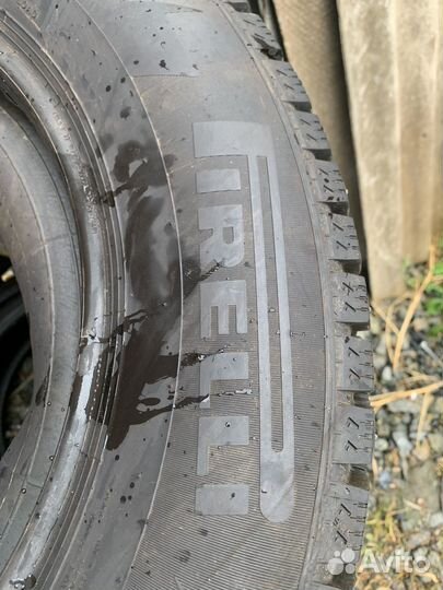 Pirelli Ice Zero 225/65 R17