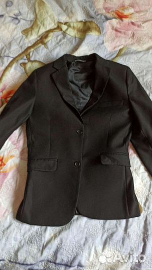 Костюм тройка на мальчика рост 134-140 размер 32
