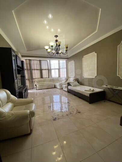 2-к. квартира, 79 м², 3/8 эт.