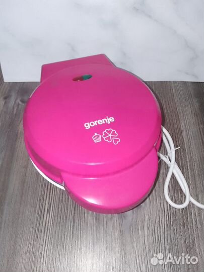 Вафельница новая