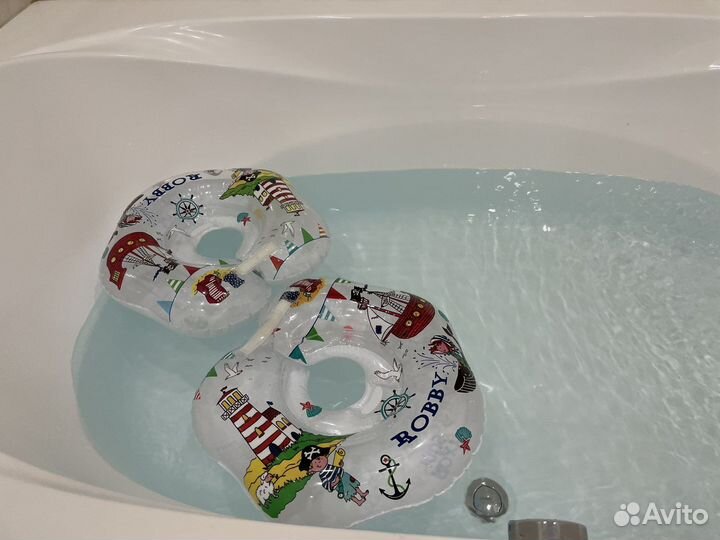 Два надувных круга