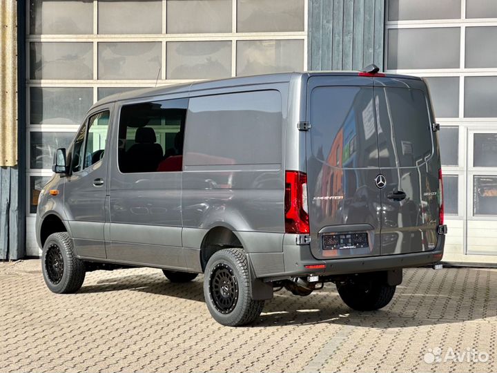 Mercedes-Benz Sprinter цельнометаллический, 2023