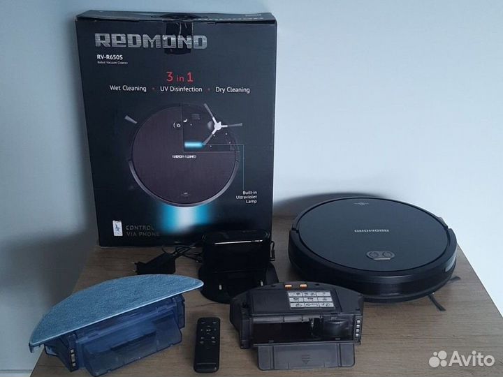 Робот-пылесос redmond RV-R650S, черный