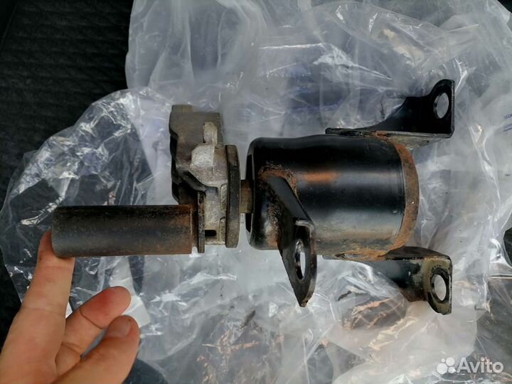 Опора двигателя mazda 2 de