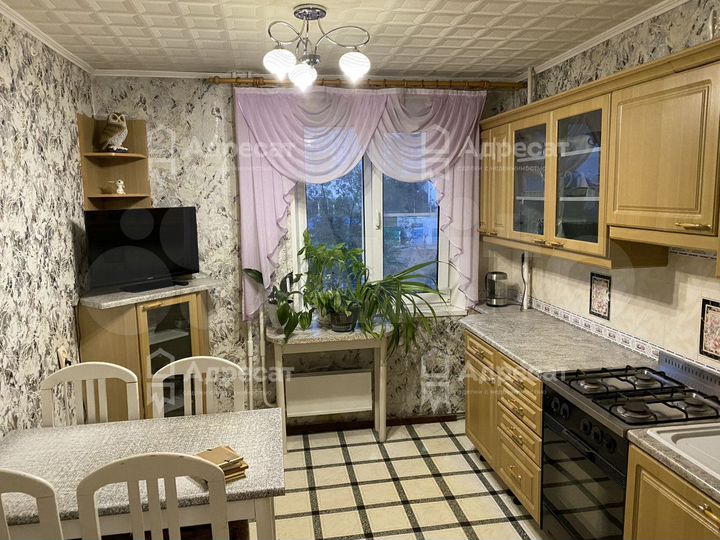 3-к. квартира, 74 м², 3/5 эт.