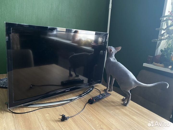 Телевизор Samsung UE32H4500AK LED SMART TV