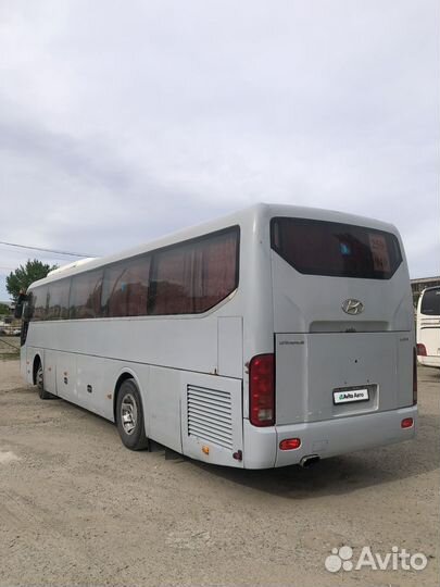 Туристический автобус Hyundai Universe, 2010