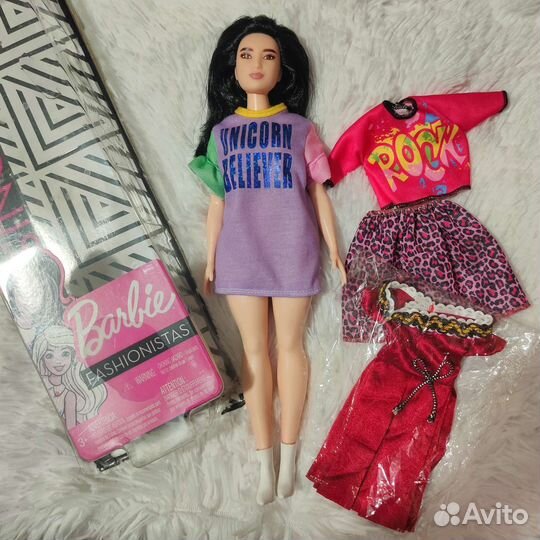 Кукла Barbie Fashionistas Curvy 127