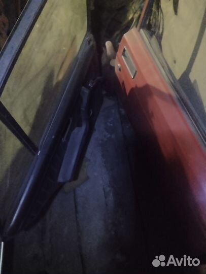 Продам двери ваз 2105