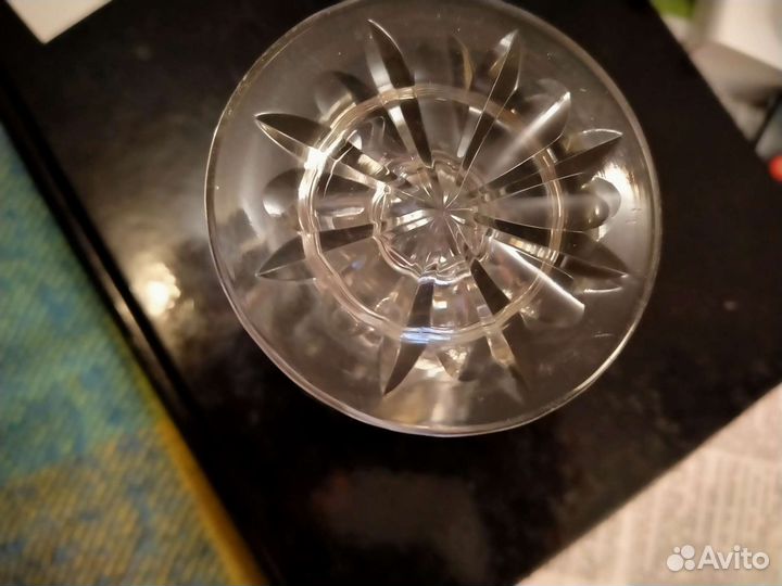 Рюмки на ножке