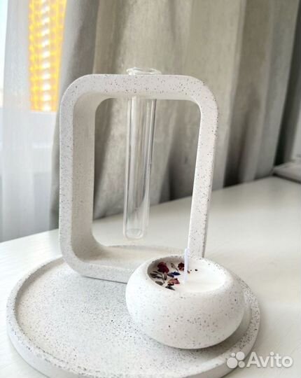 Декор из гипса/ваза с сухоцветами