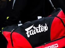 Спортивную сумку Fairtex