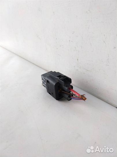 Реле свечей накала фольксваген пассат B6 2005-20