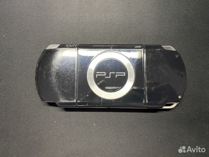 2 приставки PSP 2001 и 3008