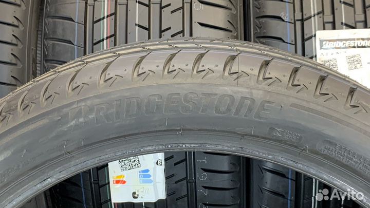 Bridgestone Alenza 001 235/50 R19 99V