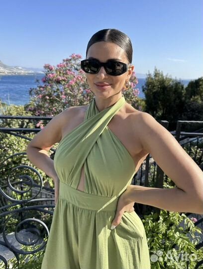 Вечерний комбинезон с открытой спиной