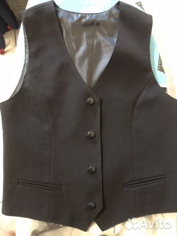 Жилетка для мальчика школьная новая, цвет черный