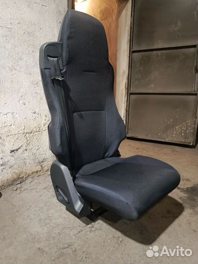 Пассажирское сиденье howo