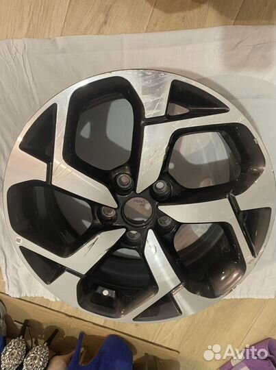 Оригинальный диск на R17 Kia Sportage 4