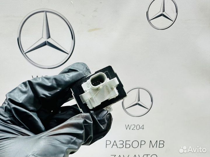 Подсветка номера Mercedes W204 M271.8 2013