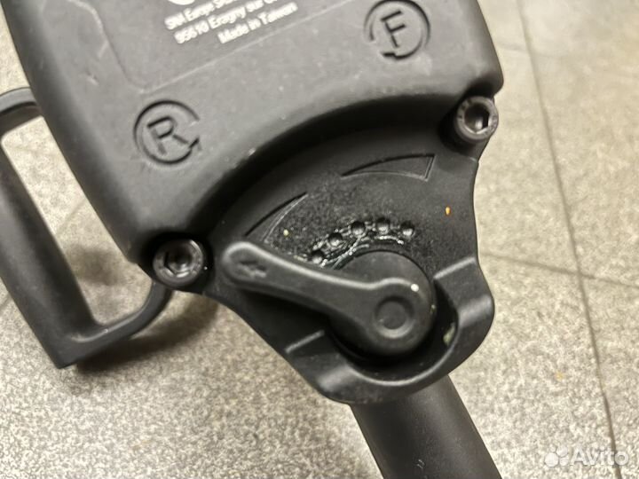 Ударный гайковерт 300-1965Нм