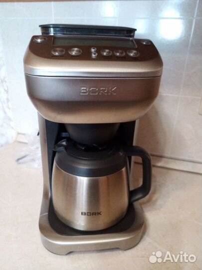 Кофеварка bork C600 ;