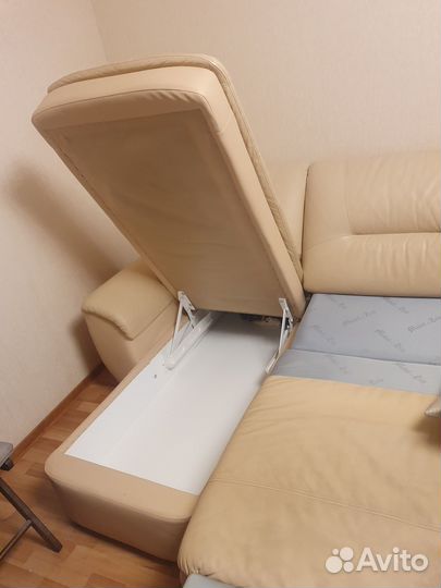 Кожаный угловой диван бу