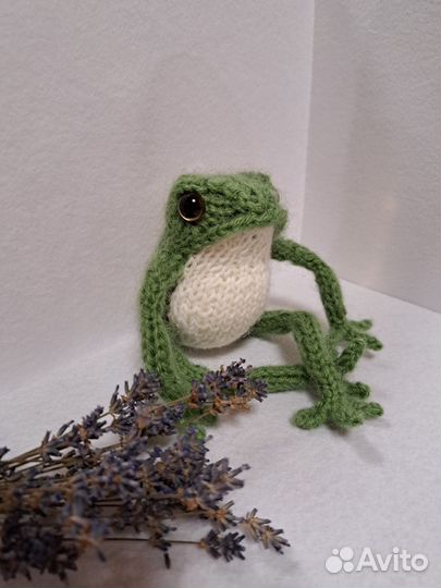 Вязаная лягушка
