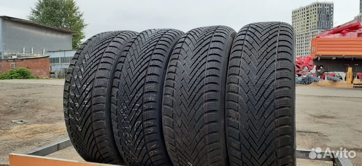 Pirelli Cinturato Winter 195/60 R16